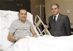 Gençlik ve Spor Bakanı Akif Çağatay Kılıç, hastanede tedavi gören Milli Hakem Cüneyt Çakır 'ı ziyaret etti.