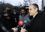 Gençlik ve Spor Bakanı Akif Çağatay Kılıç, hastanede tedavi gören Milli Hakem Cüneyt Çakır 'ı ziyaret etti.