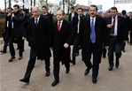 Sayın Başbakanımız Ahmet Davutoğlu ve Gençlik ve Spor Bakanı Akif Çağatay Kılıç, Şanlıurfa Suruç Yatılı İlköğretim Bölge Okulu Kampı'nı ziyaret etti.
