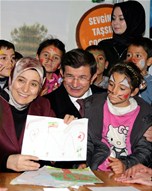 Sayın Başbakanımız Ahmet Davutoğlu ve Gençlik ve Spor Bakanı Akif Çağatay Kılıç, Şanlıurfa Suruç Yatılı İlköğretim Bölge Okulu Kampı'nı ziyaret etti.