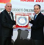 Gençlik ve Spor Bakanı Akif Çağatay Kılıç, Samsun'da düzenlenen Sporda Şiddet ve Medyanın Rolü Konferansı'na katıldı.