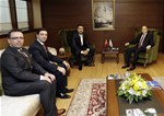 Gençlik ve Spor Bakanı Akif Çağatay Kılıç, Genç ÖNSİAD Heyetini  makamında kabul etti.