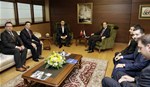 Gençlik ve Spor Bakanı Akif Çağatay Kılıç, Genç ÖNSİAD Heyetini  makamında kabul etti.