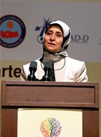 Gençlik ve Spor Bakanı Akif Çağatay Kılıç, KASAD-D tarafından İstanbul CRR Konser Salonu'nda düzenlenen Elimi Tutar Mısın? Sempozyumu'na katıldı.