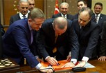 Cumhurbaşkanı Recep Tayyip Erdoğan, Gençlik ve Spor Bakanı Akif Çağatay Kılıç ile İstanbul Başakşehir Kulübü Başkanı Göksel Gümüşdağ ve Yönetim Kurulu üyeleri ile bazı futbolcuları kabul etti.