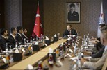 Gençlik ve Spor Bakanı Akif Çağatay Kılıç, 2014 Büyükler Kürek Dünya Şampiyonası'nda ülkemizi temsil eden takımı makamında kabul etti.