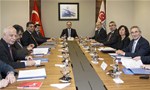 Gençlik ve Spor Bakanı Akif Çağatay Kılıç, İstanbul Olimpiyat Evi'nde düzenlenen İstanbul Olimpiyat Oyunları Hazırlık ve Düzenleme Kurulu Toplantısına başkanlık yaptı.