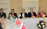 Gençlik ve Spor Bakanı Akif Çağatay Kılıç, Haliç Kongre Merkezi'nde düzenlenen Kulüpler Birliği Vakfı Üyeleri toplantısına katıldı.