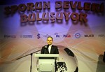 Gençlik ve Spor Bakanı AKif Çağatay Kılıç, Ankara JW Marriott Otel'de düzenlenen Sporun Devleri Buluşuyor Ödül Törenine katıldı.