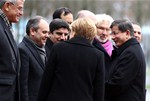 Başbakan Ahmet Davutoğlu ile Gençlik ve Spor Bakanı Akif Çağatay Kılıç, Almanya Şansölyesi Angela Merkel'in başkanlık ettiği çalışma yemeğine katıldı.