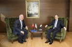 Gençlik ve Spor Bakanı Akif Çağatay Kılıç, Yıldız Teknik Üniversitesi Rektörü Prof. Dr. İsmail Yüksek 'i makamında kabul etti.