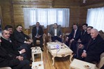 Gençlik ve Spor Bakanı Çağatay Kılıç, Ardahan Yalnızçam Kayak Merkezi'ni ziyaret etti.