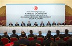 Başbakan Ahmet Davutoğlu ile Gençlik ve Spor Bakanı Akif Çağatay Kılıç, Onuncu Kalkınma Planı Öncelikli Dönüşüm Programları 3. Basın Toplantısına katıldı.