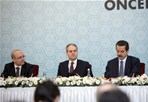Başbakan Ahmet Davutoğlu ile Gençlik ve Spor Bakanı Akif Çağatay Kılıç, Onuncu Kalkınma Planı Öncelikli Dönüşüm Programları 3. Basın Toplantısına katıldı.