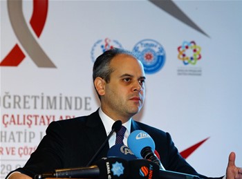 Gençlik ve Spor Bakanı Akif Çağatay Kılıç, TİMAV İmam Hatip Gençliğinin Sorunları, Gelişimi Ve Gelecek Tasarımı Projesinin “İmam Hatip Liselerinde Din Öğreniminde Kalite” Çalıştayı'na katıldı.