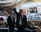 Gençlik ve Spor Bakanı Akif Çağatay Kılıç, Ak Parti 5'inci İzmir Olağan Kongresi'nde Başbakan Ahmet Davutoğlu'na refakat etti.