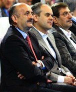 Başbakan Ahmet Davutoğlu ile Gençlik ve Spor Bakanı Akif Çağatay Kılıç, Ak Parti İstanbul 5. Olağan Kongresi'ne katıldı.