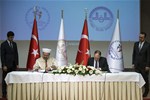 Gençlik ve Spor Bakanlığı ile T.C. Başbakanlık Diyanet İşleri Başkanlığı arasında işbirliği protokolü, T.C. Başbakanlık Diyanet İşleri Başkanlığı Merkez Binada yapılan törenle imzalandı.
