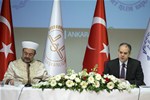 Gençlik ve Spor Bakanlığı ile T.C. Başbakanlık Diyanet İşleri Başkanlığı arasında işbirliği protokolü, T.C. Başbakanlık Diyanet İşleri Başkanlığı Merkez Binada yapılan törenle imzalandı.