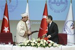Gençlik ve Spor Bakanlığı ile T.C. Başbakanlık Diyanet İşleri Başkanlığı arasında işbirliği protokolü, T.C. Başbakanlık Diyanet İşleri Başkanlığı Merkez Binada yapılan törenle imzalandı.