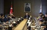 Gençlik ve Spor Bakanı AKif Çağatay Kılıç, Belçika Milletvekillerini makamında kabul etti.