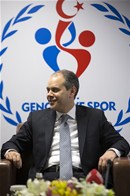 Gençlik ve Spor Bakanı Akif Çağatay Kılıç, Manisa Celal Bayar Üniversitesi Maliye Bölümü öğrencilerini kabul etti.
