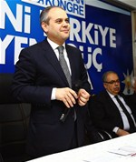 Gençlik ve Spor Bakanı Akif Çağatay Kılıç, Adıyaman Kahta Ak Parti İlçe Başkanlığı'nı ziyaret etti.