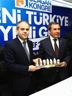 Gençlik ve Spor Bakanı Akif Çağatay Kılıç, Adıyaman Kahta Ak Parti İlçe Başkanlığı'nı ziyaret etti.
