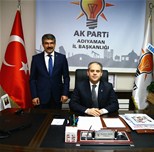 Gençlik ve Spor Bakanı Akif Çağatay Kılıç, Adıyaman Ak Parti İl Başkanlığı'nı ziyaret etti.