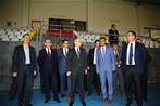 Gençlik ve Spor Bakanı Akif Çağatay Kılıç, Adıyaman'ın Besni İlçesi spor salonunda incelemelerde bulundu.