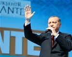 Cumhurbaşkanı Recep Tayyip Erdoğan ile Gençlik ve Spor Bakanı Akif Çağatay Kılıç, Gaziantep'de düzenlenen toplu açılış törenine katıldı.