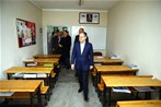 Gençlik ve Spor Bakanı Akif Çağatay Kılıç, Samsun Tekkeköy Büyülü İlköğretim Okulu'nu ziyaret etti.