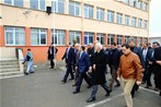 Gençlik ve Spor Bakanı Akif Çağatay Kılıç, Samsun Tekkeköy Büyülü İlköğretim Okulu'nu ziyaret etti.