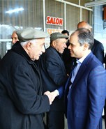 Gençlik ve Spor Bakanı Akif Çağatay Kılıç, Samsun'un Tekkeköy İlçesi'nde vatandaşlar ile sohbet etti.