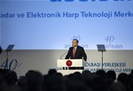 Cumhurbaşkanı Recep Tayyip Erdoğan, Başbakan Ahmet Davutoğlu ve Gençlik ve Spor Bakanı Akif Çağatay Kılıç, Aselsan Radar ve Elektronik Harp Teknolojileri Merkezi açılış törenine katıldı.