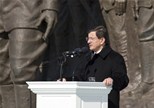 Başbakan Ahmet Davutoğlu ile Gençlik ve Spor Bakanı Akif Çağatay Kılıç, 18 Mart Şehitleri Anma Günü ve Çanakkale Deniz Zaferi’nin 100.yılı Törenleri'ne katıldı.