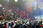 Başbakan Ahmet Davutoğlu ile Gençlik ve Spor Bakanı Akif Çağatay Kılıç, AK Parti İstanbul İl Başkanlığı'nın Abdi İpekçi Spor Salonunda düzenlediği Biz Birlikte Türkiye'yiz Bahar Şöleni ne katıldı.