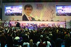 Başbakan Ahmet Davutoğlu ile Gençlik ve Spor Bakanı Akif Çağatay Kılıç, AK Parti İstanbul İl Başkanlığı'nın Abdi İpekçi Spor Salonunda düzenlediği Biz Birlikte Türkiye'yiz Bahar Şöleni ne katıldı.