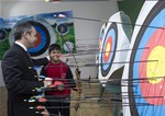 Gençlik ve Spor Bakanı Akif Çağatay Kılıç, “Benim Okulum Benim Spor Kulübüm'' projesi çerçevesinde Pursaklar Medine İmam Hatip Ortaokulu'nu ziyaret etti.