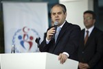 Gençlik ve Spor Bakanı Akif Çağatay Kılıç, Kredi Yurtlar Kurumu Çanakkale Sinema Günleri Etkinlikleri açılış törenine katıldı.