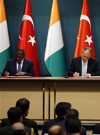 Cumhurbaşkanı Recep Tayyip Erdoğan ile Gençlik ve Spor Bakanı Akif Çağatay Kılıç, Fildişi Sahili Cumhuriyeti ile gençlik ve spor alanında işbirliği anlaşması imza törenine katıldı.