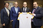Gençlik ve Spor Bakanı Akif Çağatay Kılıç, Taksim Spor Kulübü yöneticilerini makamında kabul etti.
