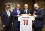 Gençlik ve Spor Bakanı Akif Çağatay Kılıç, Taksim Spor Kulübü yöneticilerini makamında kabul etti.