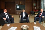 Gençlik ve Spor Bakanı Akif Çağatay Kılıç, Türkiye Futbol Federasyonu Başkanı Yıldırım Demirören ve Kulüpler Birliği Vakfı Başkanı Göksel Gümüşdağ ile üçlü görüşmede bir araya geldi.