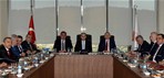 Gençlik ve Spor Bakanı Akif Çağatay Kılıç, Riva'daki TFF Hasan Doğan Milli Takımlar Kamp ve Eğitim Tesisleri'nde Kulüpler Birliği Vakfı üyeleri ile gerçekleştirilen toplantıya başkanlık etti.