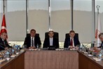Gençlik ve Spor Bakanı Akif Çağatay Kılıç, Riva'daki TFF Hasan Doğan Milli Takımlar Kamp ve Eğitim Tesisleri'nde Kulüpler Birliği Vakfı üyeleri ile gerçekleştirilen toplantıya başkanlık etti.