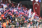 Başbakan Ahmet Davutoğlu ile Gençlik ve Spor Bakanı Akif Çağatay Kılıç, Ak Parti İstanbul İl Gençlik Kolları Kongresine katıldı.