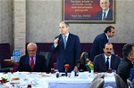Gençlik ve Spor Bakanı Akif Çağatay Kılıç, Samsun'da partililer ile kahvaltıda bir araya geldi.