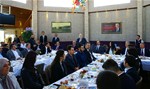 Gençlik ve Spor Bakanı Akif Çağatay Kılıç, Samsun'da partililer ile kahvaltıda bir araya geldi.