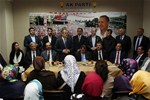 Gençlik ve Spor Bakanı Akif Çağatay Kılıç, Samsun Ak Parti İlkadım İlçe Başkanlığı'nı ziyaret etti.